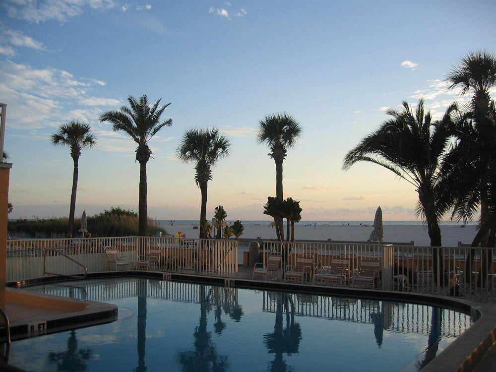 Page Terrace Beachfront Hotel سانت بيتي بيتش المظهر الخارجي الصورة