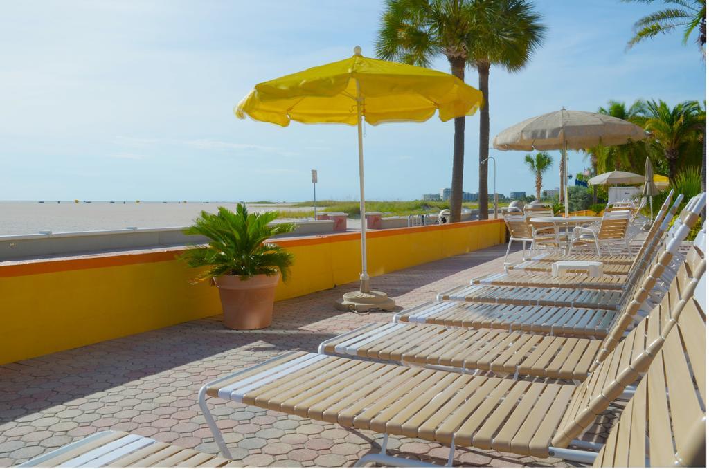 Page Terrace Beachfront Hotel سانت بيتي بيتش المظهر الخارجي الصورة