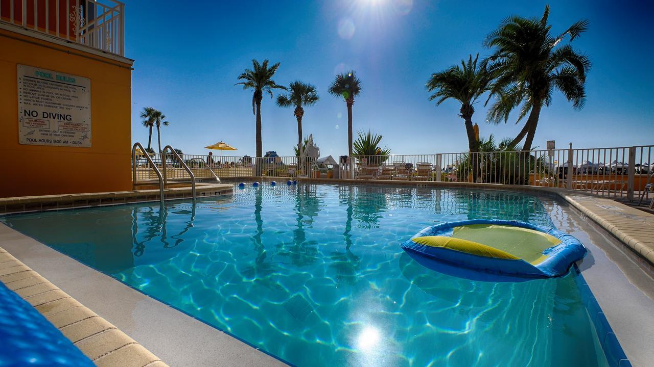 Page Terrace Beachfront Hotel سانت بيتي بيتش المظهر الخارجي الصورة